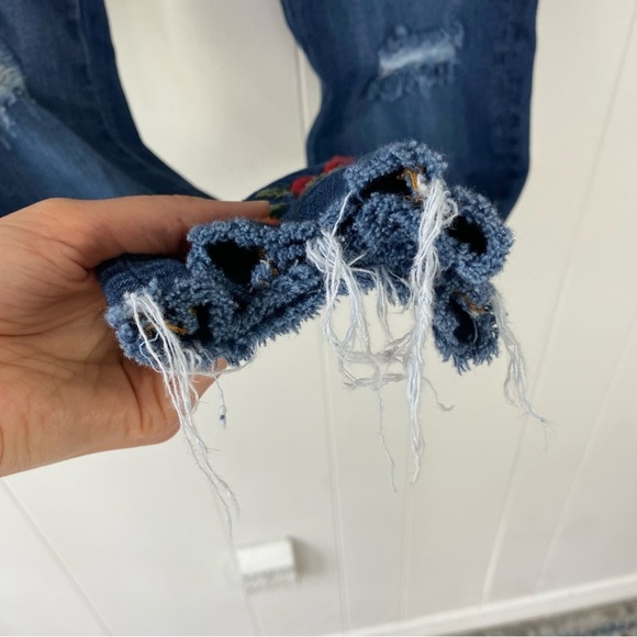 Driftwood Jackie Rose Floral Embroidered Skinny Jeans Raw Hem Stretch Size 26 - Picture 8 of 16